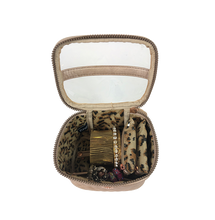 Load image into Gallery viewer, PURSEN  NEW GETAWAY JEWELRY CASE - COPPER QUILTED
