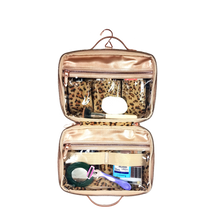 Load image into Gallery viewer, PURSEN NEW GETAWAY LIEA TOILETRY CASE - COPPER QUILTED
